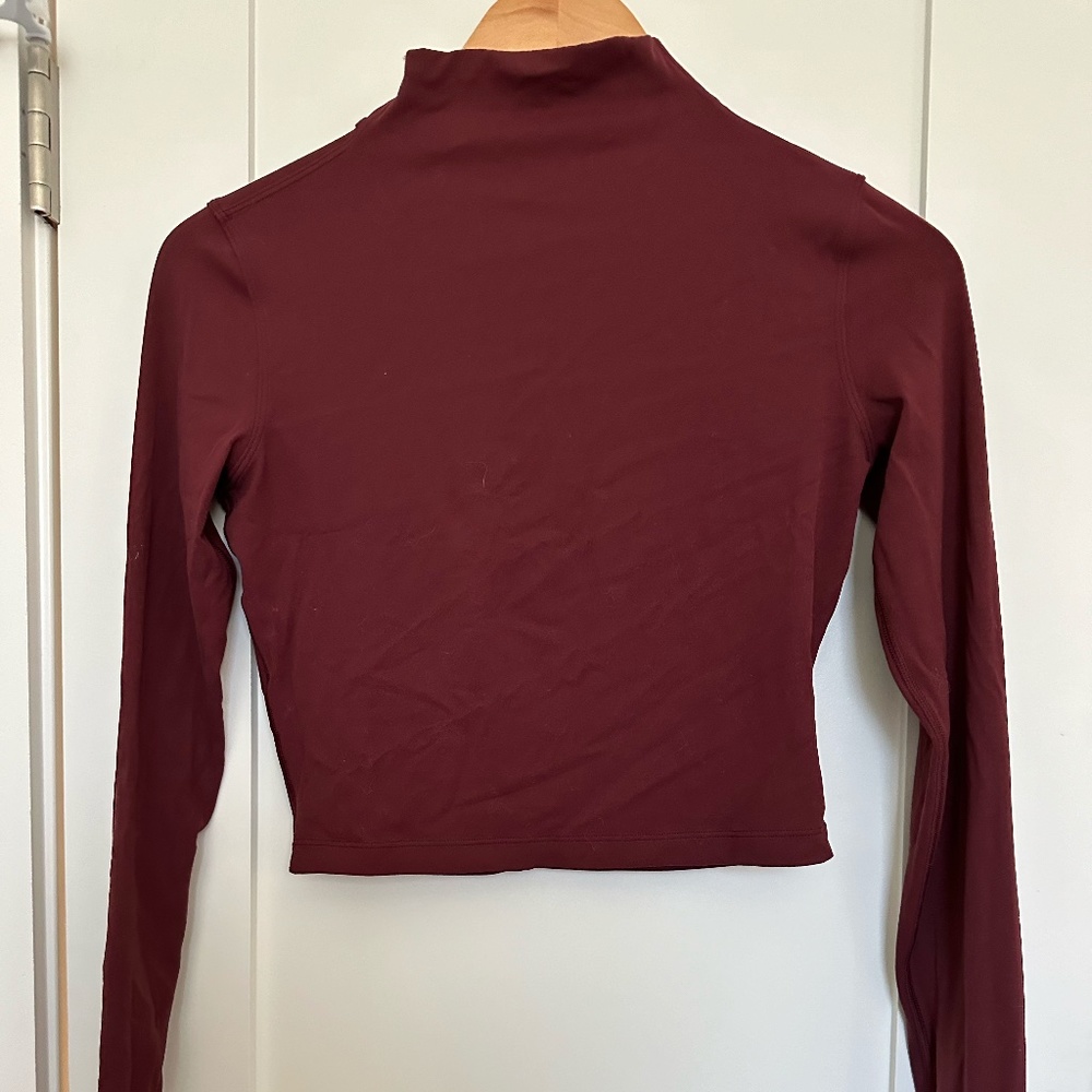 Lululemon mockneck cropped nulu shirt, size 4